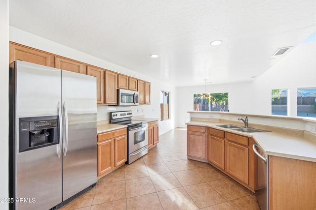 1709 E Beverly Road, Phoenix, AZ 85042