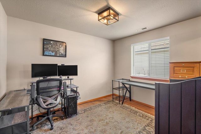 23012 E Oldenburg Ln, Liberty Lake, WA 99019
