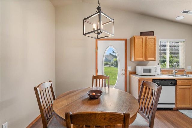 23012 E Oldenburg Ln, Liberty Lake, WA 99019