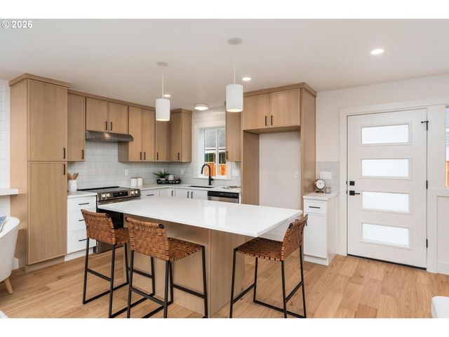 5601 Se Bybee Blvd C, Portland, OR 97206