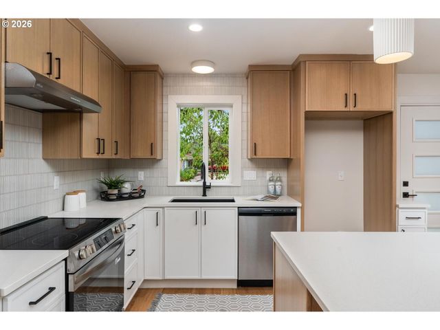 5601 Se Bybee Blvd C, Portland, OR 97206