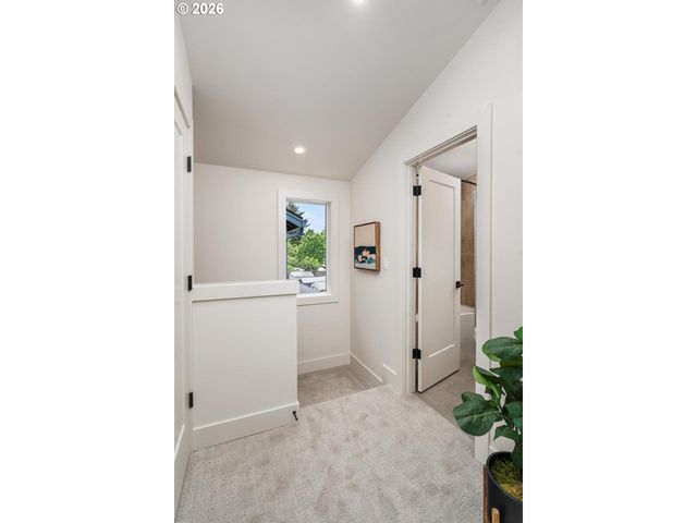 5601 Se Bybee Blvd C, Portland, OR 97206