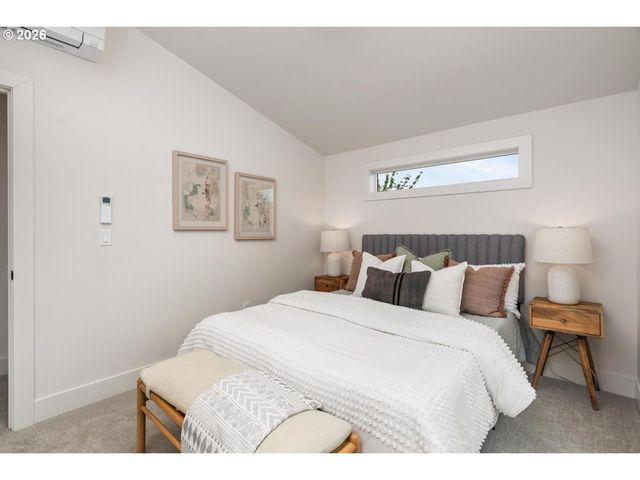 5601 Se Bybee Blvd C, Portland, OR 97206