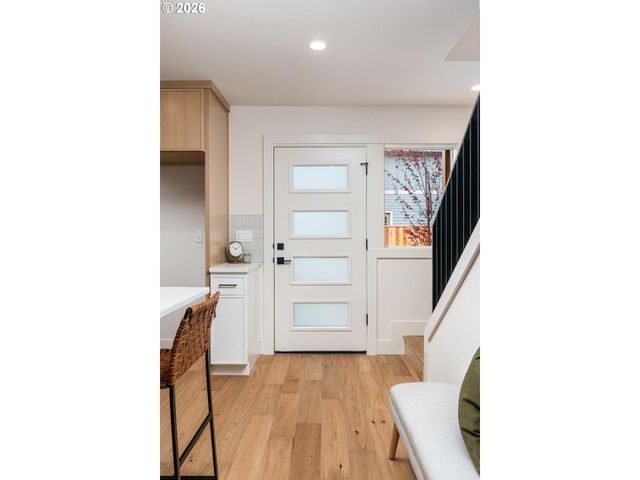 5601 Se Bybee Blvd C, Portland, OR 97206