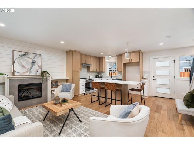 5601 Se Bybee Blvd C, Portland, OR 97206