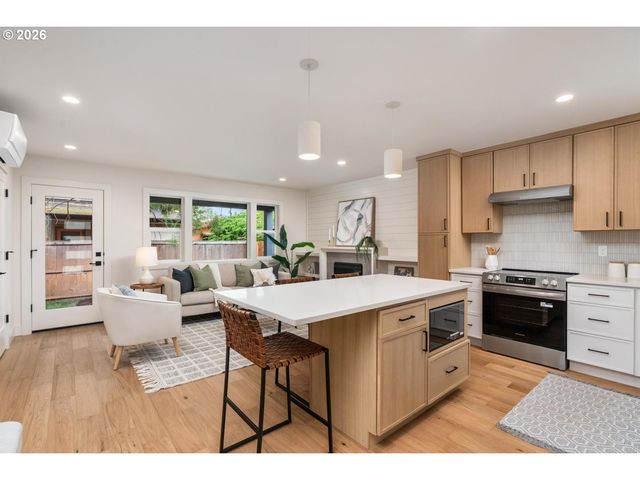 5601 Se Bybee Blvd C, Portland, OR 97206