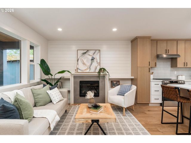 5601 Se Bybee Blvd C, Portland, OR 97206
