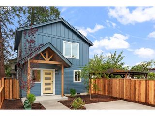 5601 Se Bybee Blvd C, Portland, OR 97206