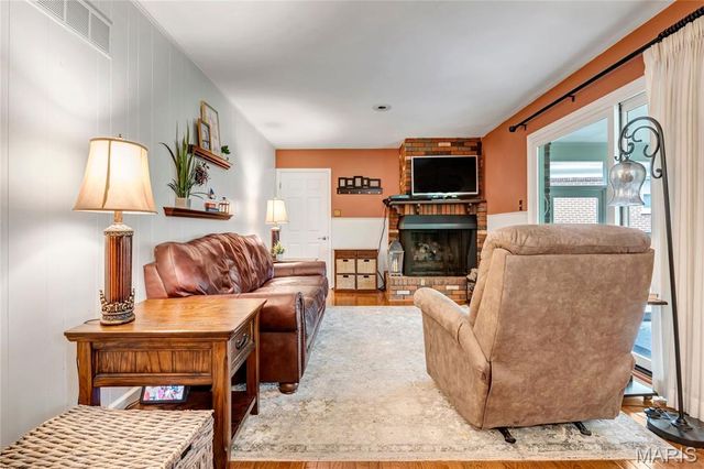1200 Hudson Hills Drive, Ferguson, MO 63135