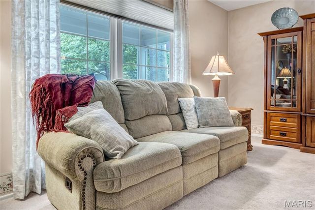 1200 Hudson Hills Drive, Ferguson, MO 63135