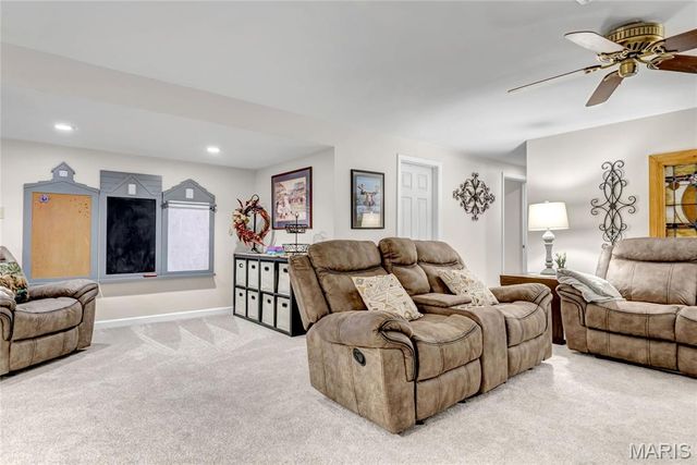 1200 Hudson Hills Drive, Ferguson, MO 63135