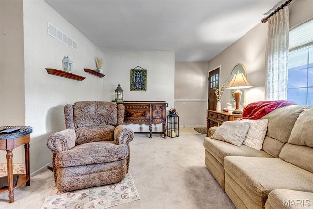 1200 Hudson Hills Drive, Ferguson, MO 63135