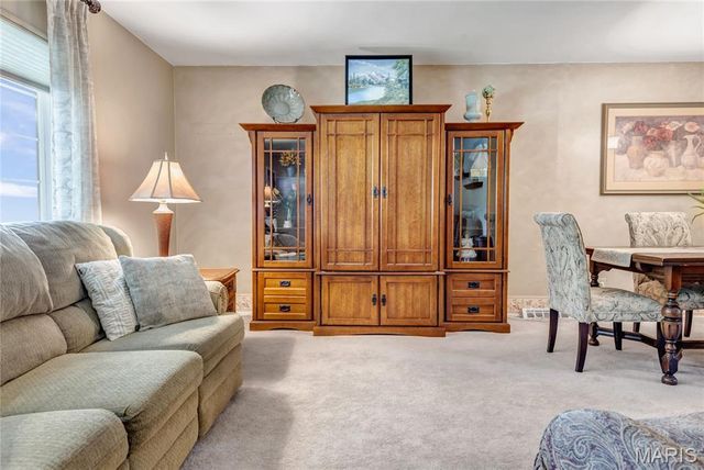 1200 Hudson Hills Drive, Ferguson, MO 63135