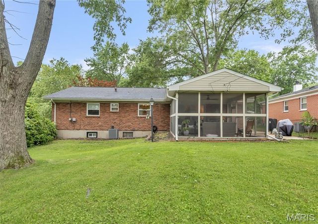 1200 Hudson Hills Drive, Ferguson, MO 63135