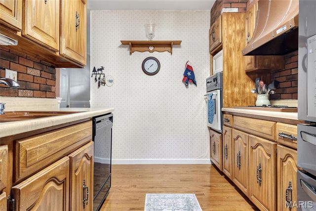 1200 Hudson Hills Drive, Ferguson, MO 63135