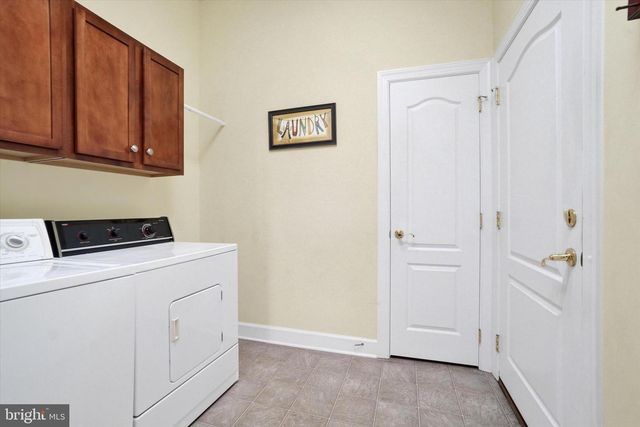 1220 GARDENIA DR, Windsor, PA 17366