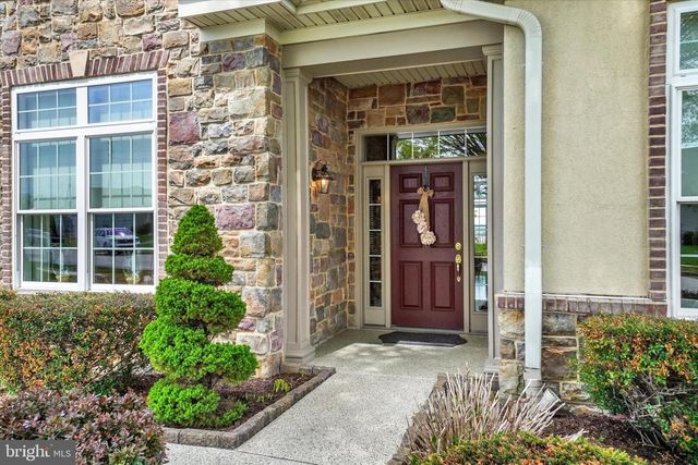 1220 GARDENIA DR, Windsor, PA 17366