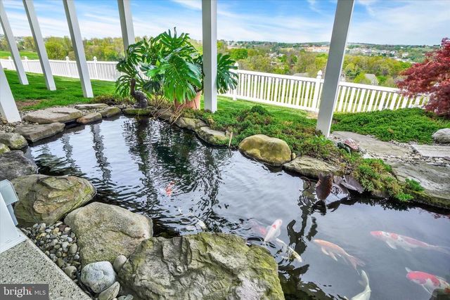 1220 GARDENIA DR, Windsor, PA 17366