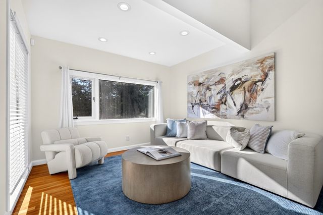29 Patterson Rd, Lexington, MA 02421