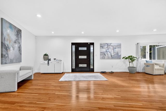 29 Patterson Rd, Lexington, MA 02421