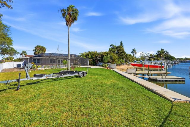 5015 PELICAN DRIVE, New Port Richey, FL 34652