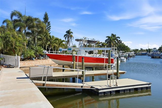 5015 PELICAN DRIVE, New Port Richey, FL 34652