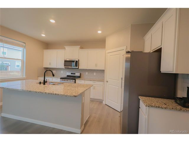 14562 Piedmontese Dr, Mead, CO 80542