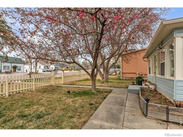 120 Bowen Street, Longmont, CO 80501