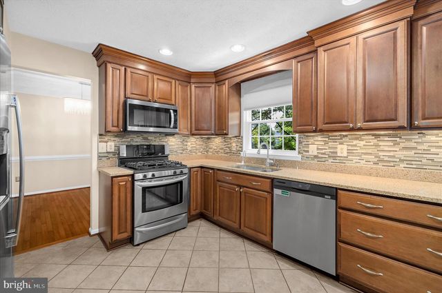 7845 CROSSBAY DR, Severn, MD 21144