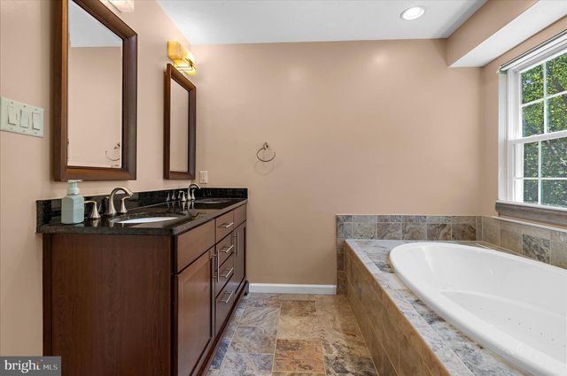 7845 CROSSBAY DR, Severn, MD 21144