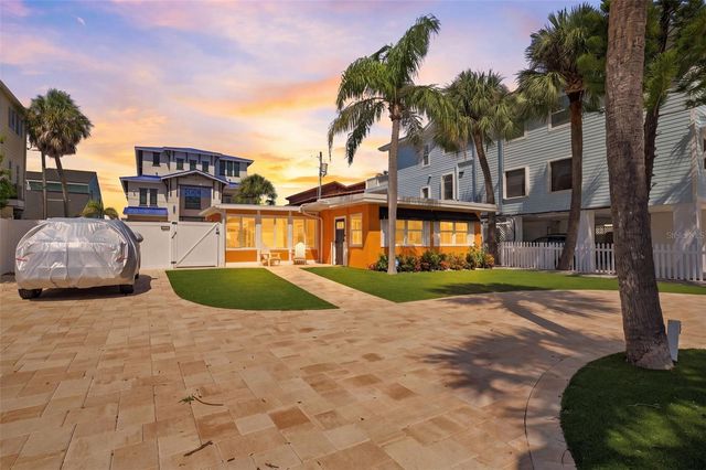 2706 GULF BOULEVARD, Indian Rocks Beach, FL 33785