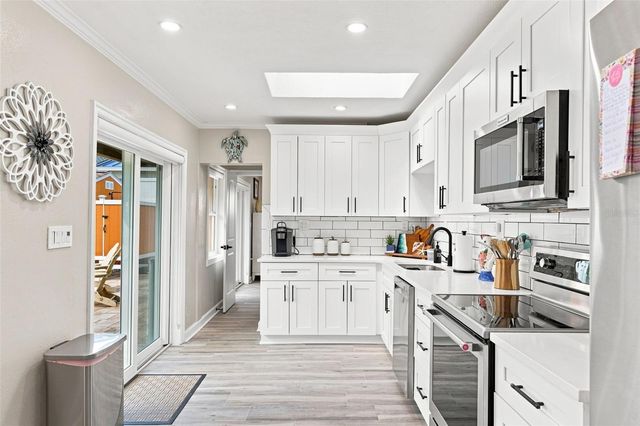 2706 GULF BOULEVARD, Indian Rocks Beach, FL 33785