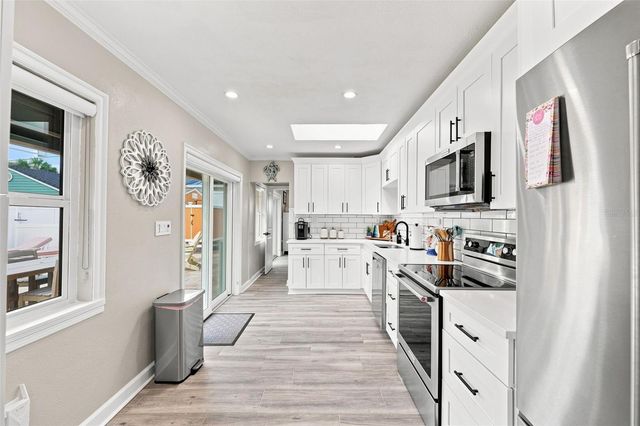 2706 GULF BOULEVARD, Indian Rocks Beach, FL 33785