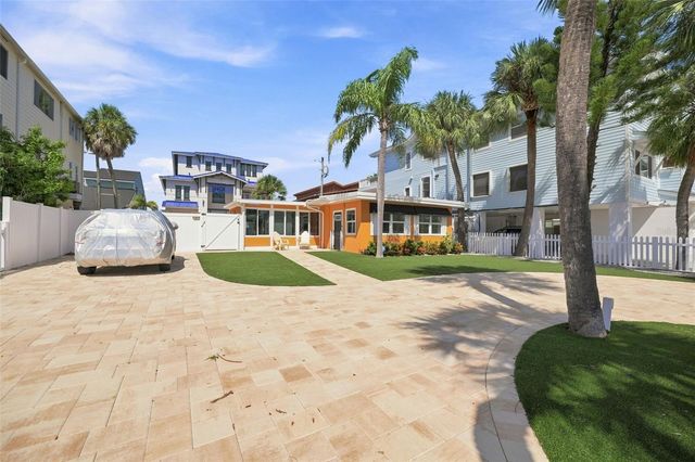 2706 GULF BOULEVARD, Indian Rocks Beach, FL 33785