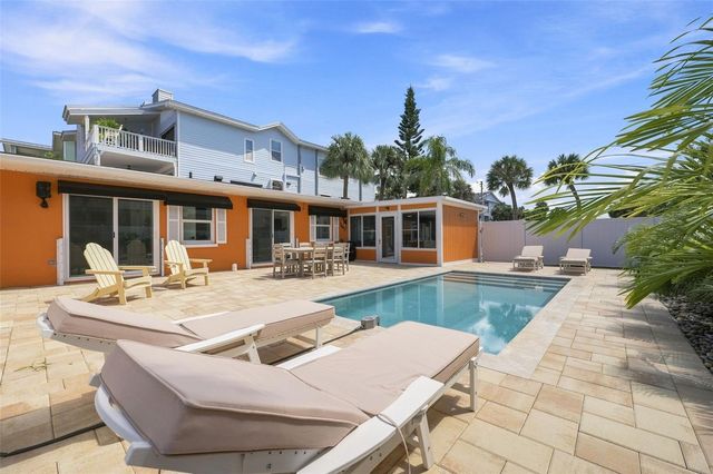 2706 GULF BOULEVARD, Indian Rocks Beach, FL 33785