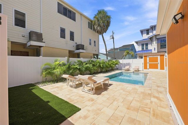 2706 GULF BOULEVARD, Indian Rocks Beach, FL 33785