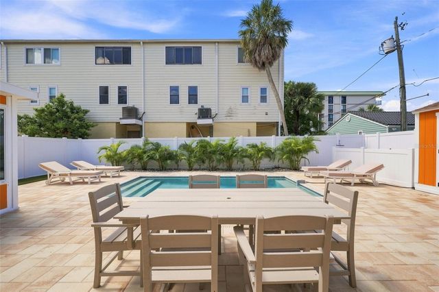 2706 GULF BOULEVARD, Indian Rocks Beach, FL 33785