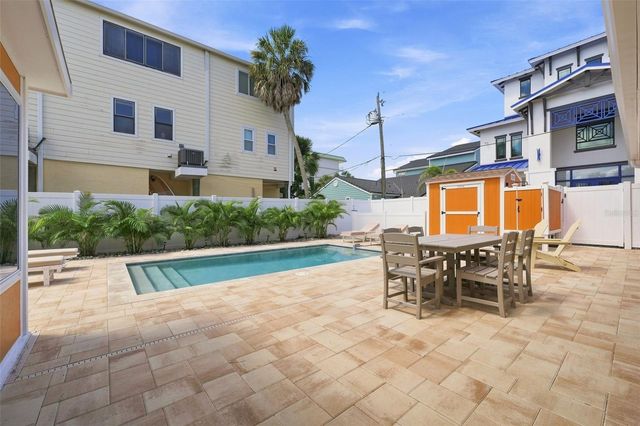 2706 GULF BOULEVARD, Indian Rocks Beach, FL 33785
