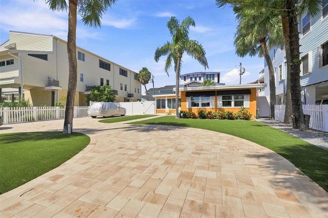2706 GULF BOULEVARD, Indian Rocks Beach, FL 33785
