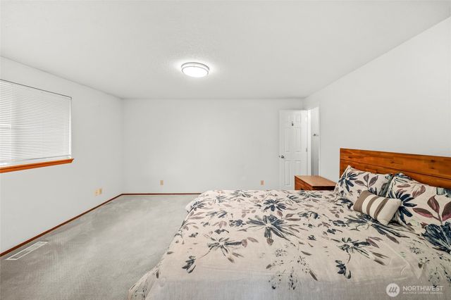 3995 Fischer Park Avenue NE, Bremerton, WA 98310