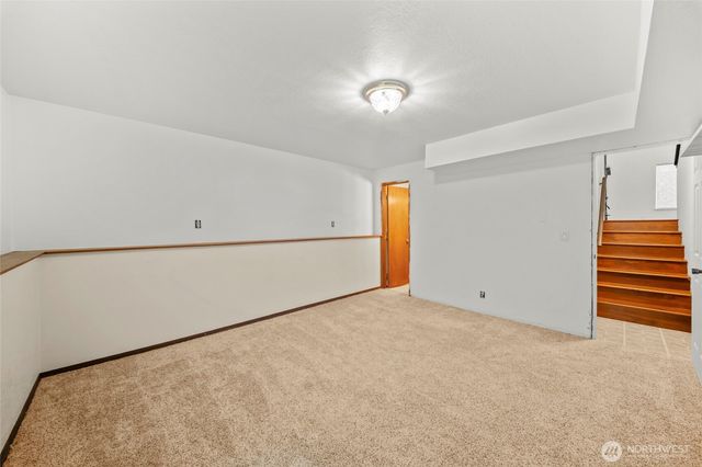 3995 Fischer Park Avenue NE, Bremerton, WA 98310