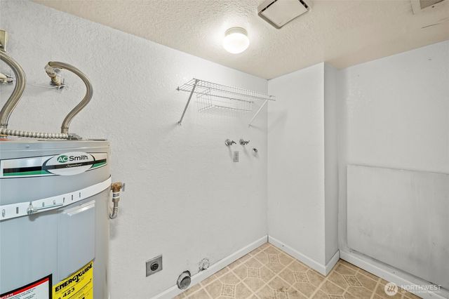 3995 Fischer Park Avenue NE, Bremerton, WA 98310