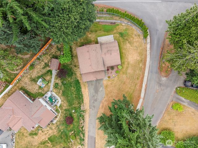 3995 Fischer Park Avenue NE, Bremerton, WA 98310