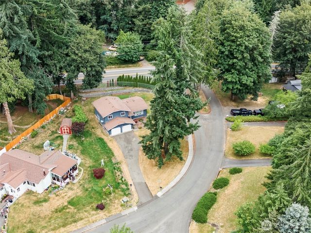 3995 Fischer Park Avenue NE, Bremerton, WA 98310