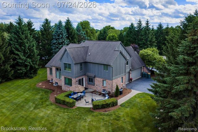 7768 Somerhill Lane, Clarkston, MI 48348