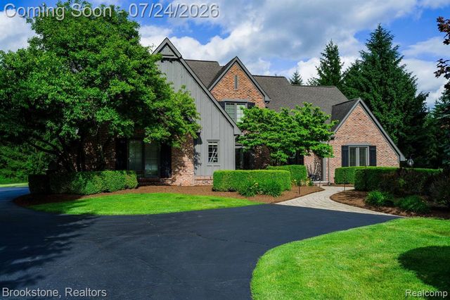 7768 Somerhill Lane, Clarkston, MI 48348