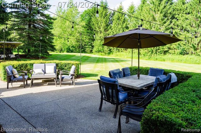 7768 Somerhill Lane, Clarkston, MI 48348