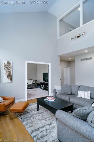7768 Somerhill Lane, Clarkston, MI 48348