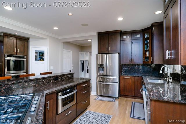 7768 Somerhill Lane, Clarkston, MI 48348
