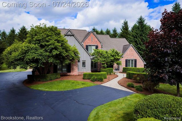 7768 Somerhill Lane, Clarkston, MI 48348